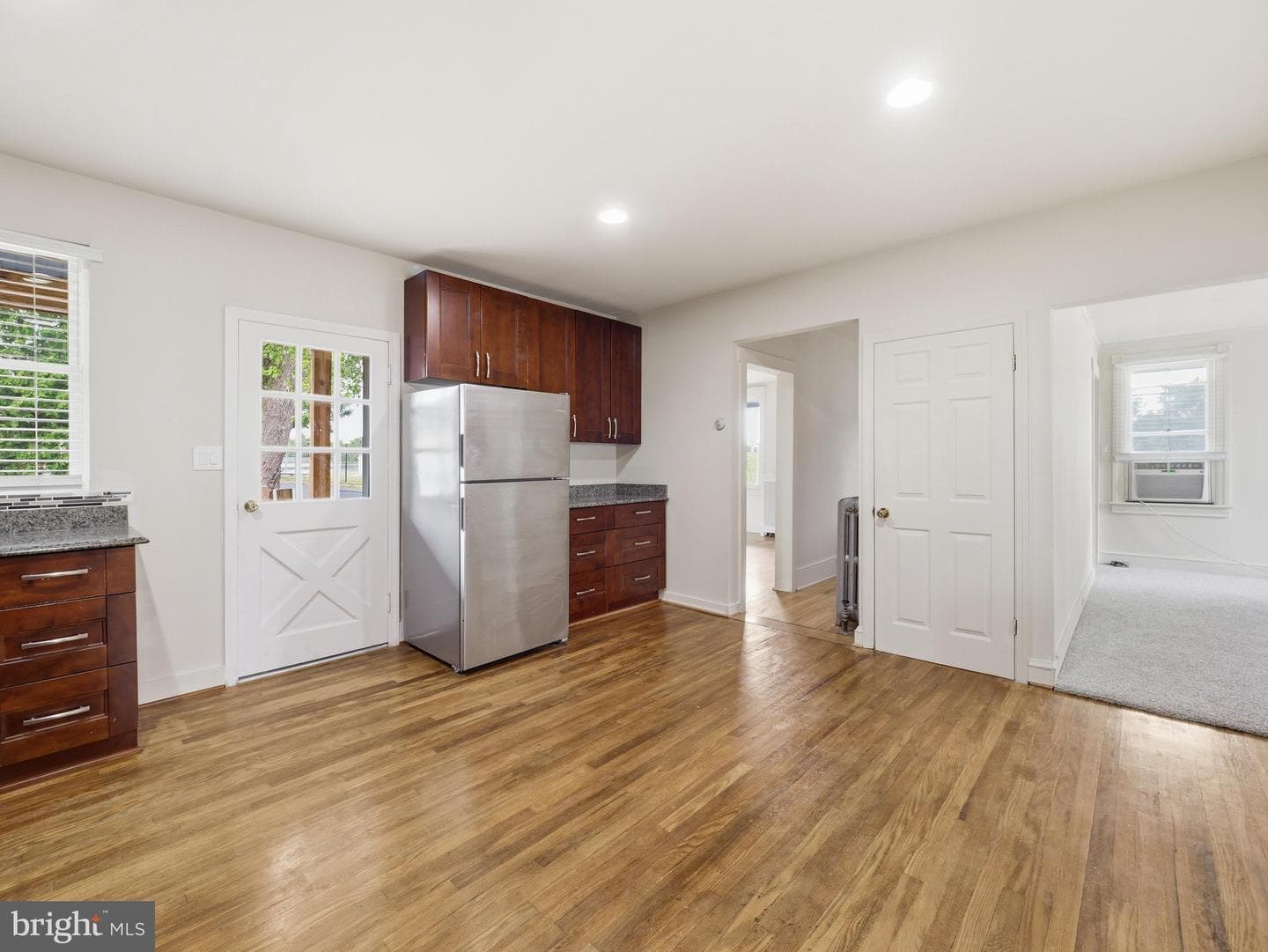 1043 Spruce Street photo 5