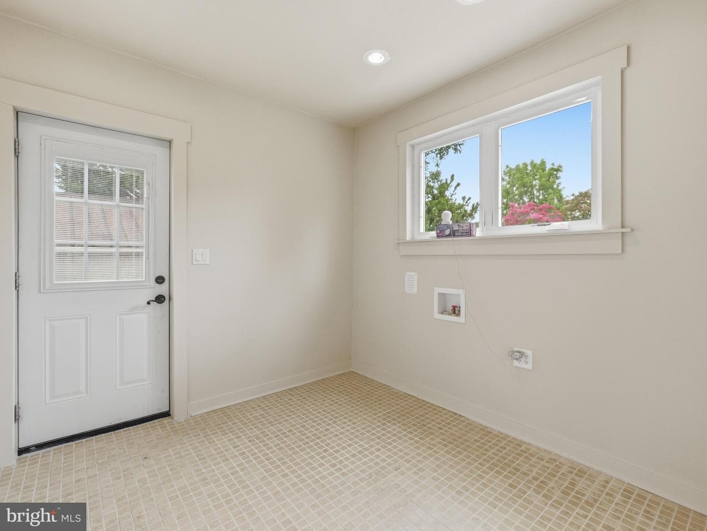 1043 Spruce Street photo 8
