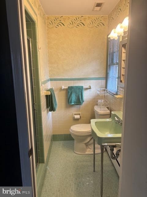 508 Douglas Road photo 36