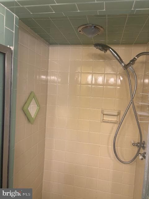 508 Douglas Road photo 37