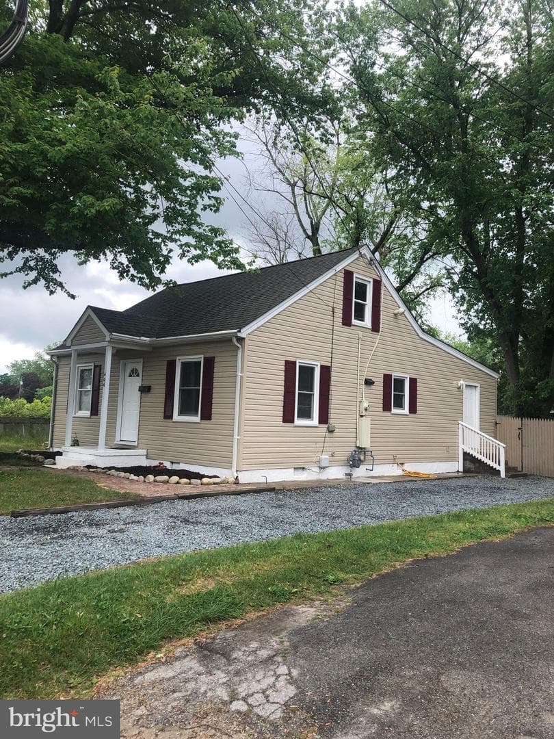 406 Venton Place photo 2