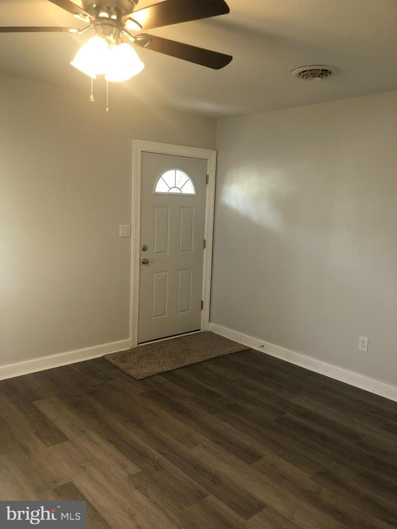 406 Venton Place photo 4
