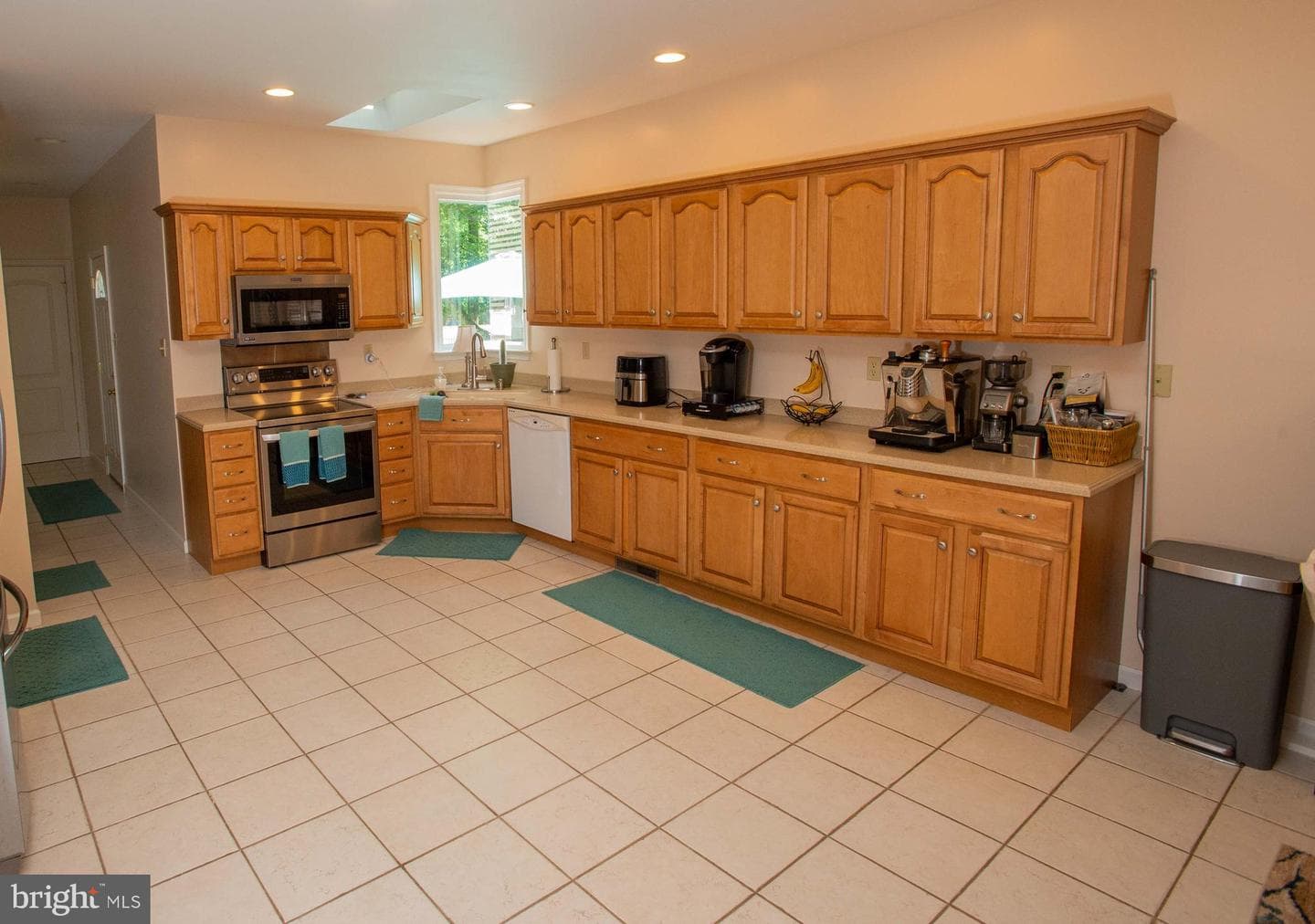 1003 Hinman Lane photo 15