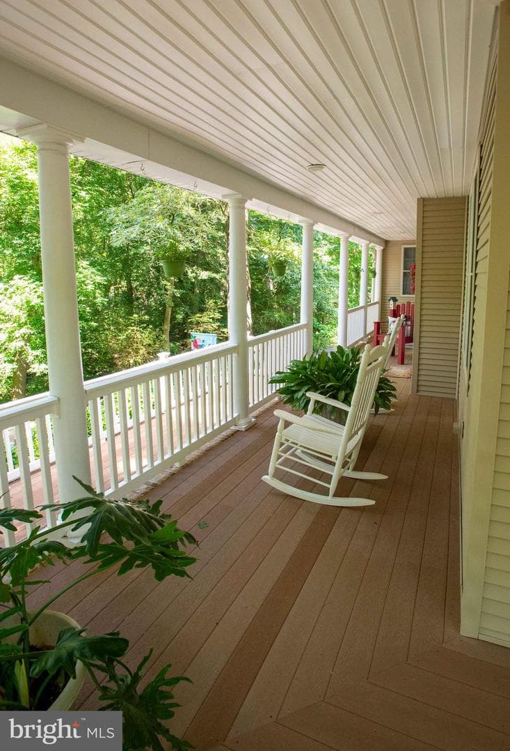 1003 Hinman Lane photo 3