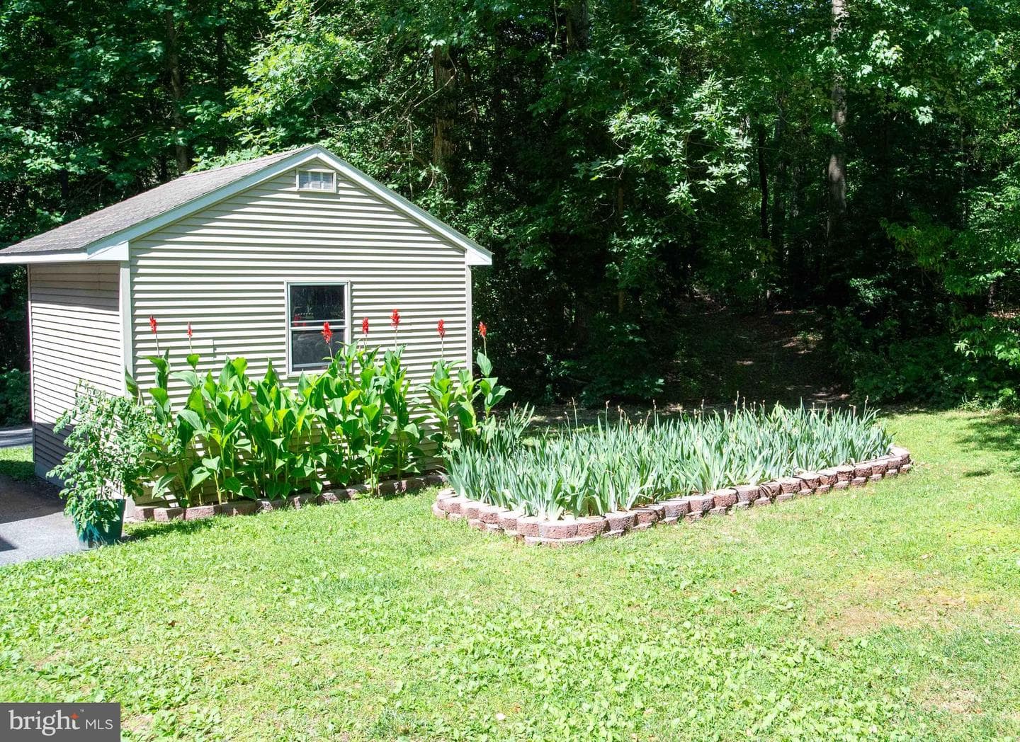 1003 Hinman Lane photo 9
