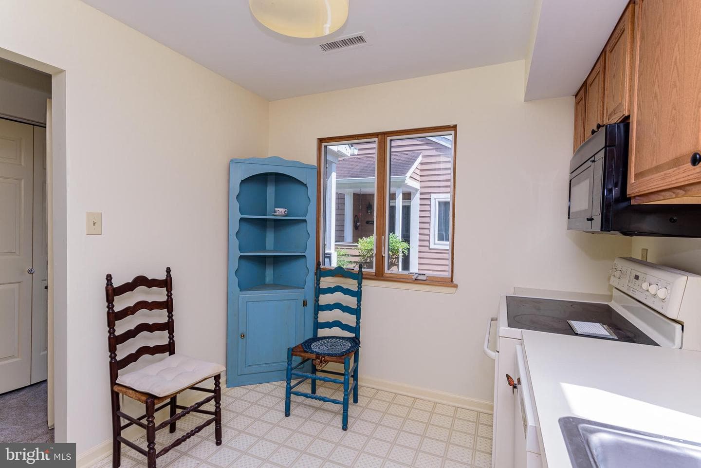 1004 Heron Court photo 12