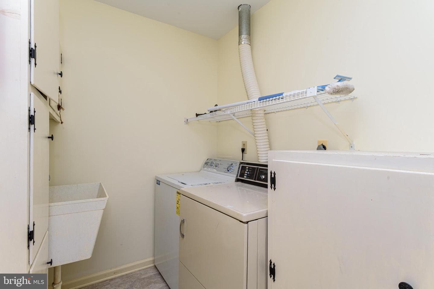 1004 Heron Court photo 22