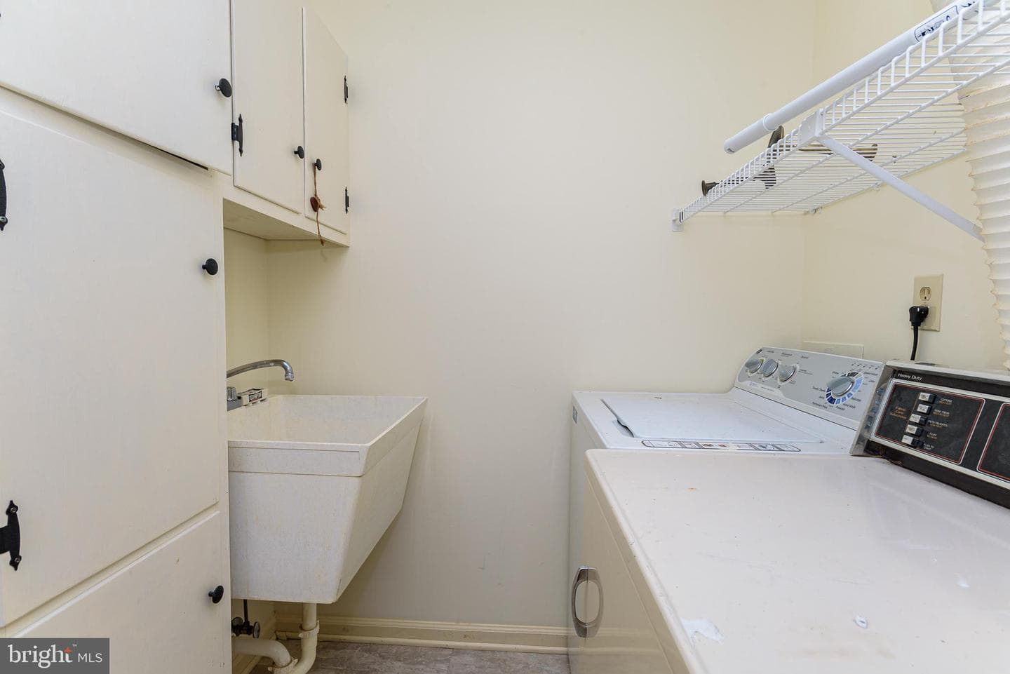 1004 Heron Court photo 23