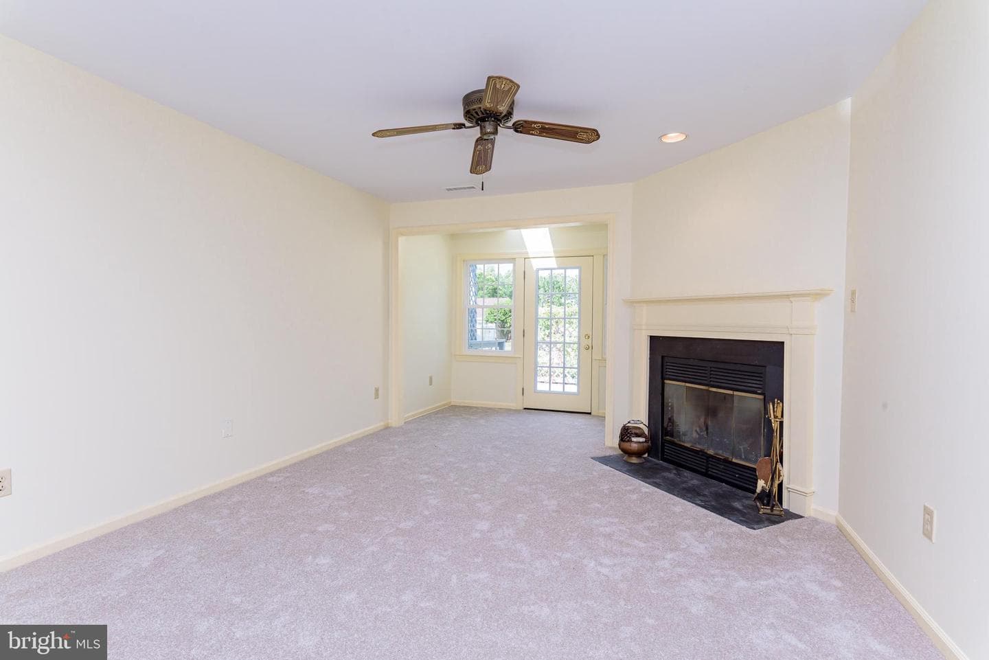 1004 Heron Court photo 40