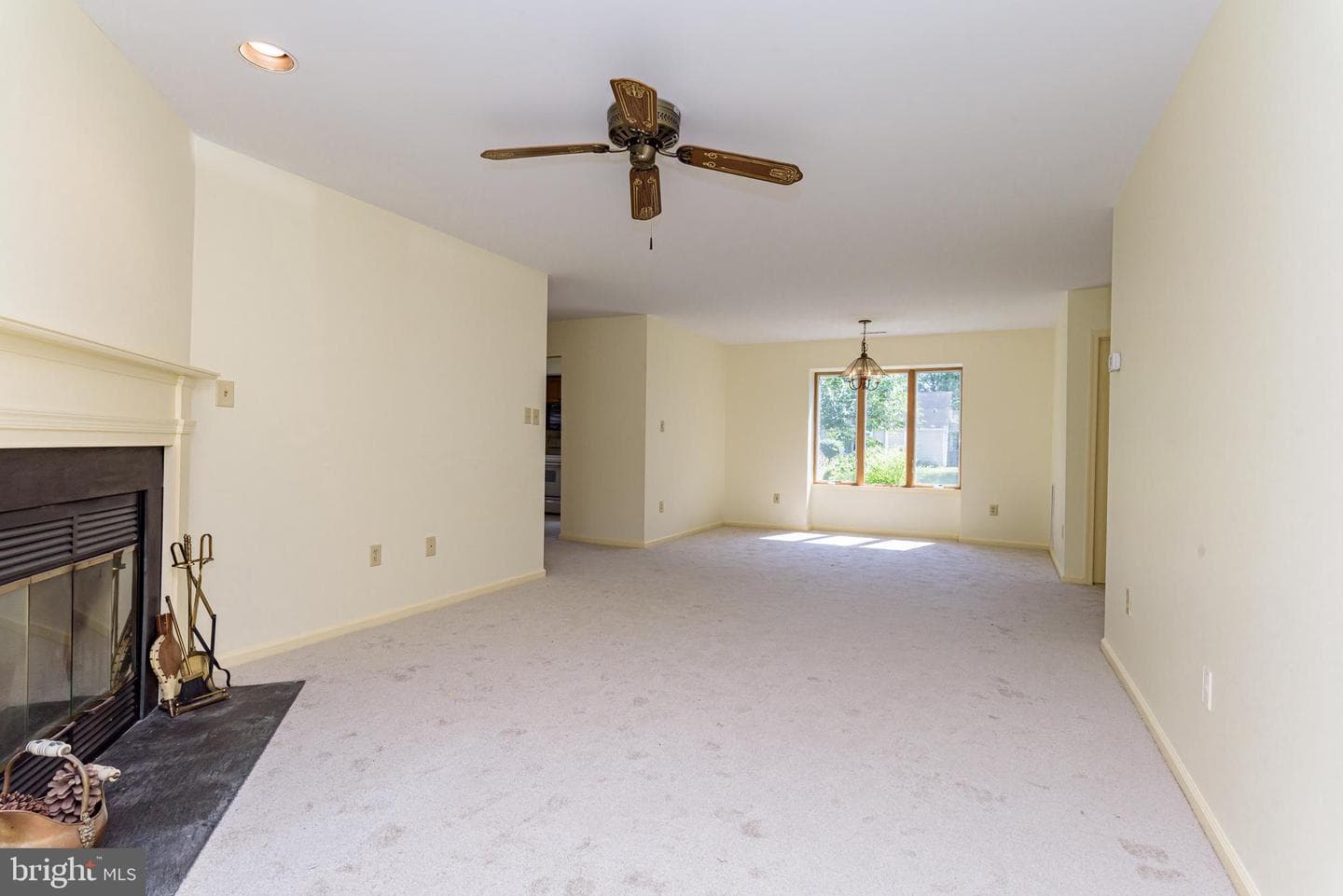 1004 Heron Court photo 6