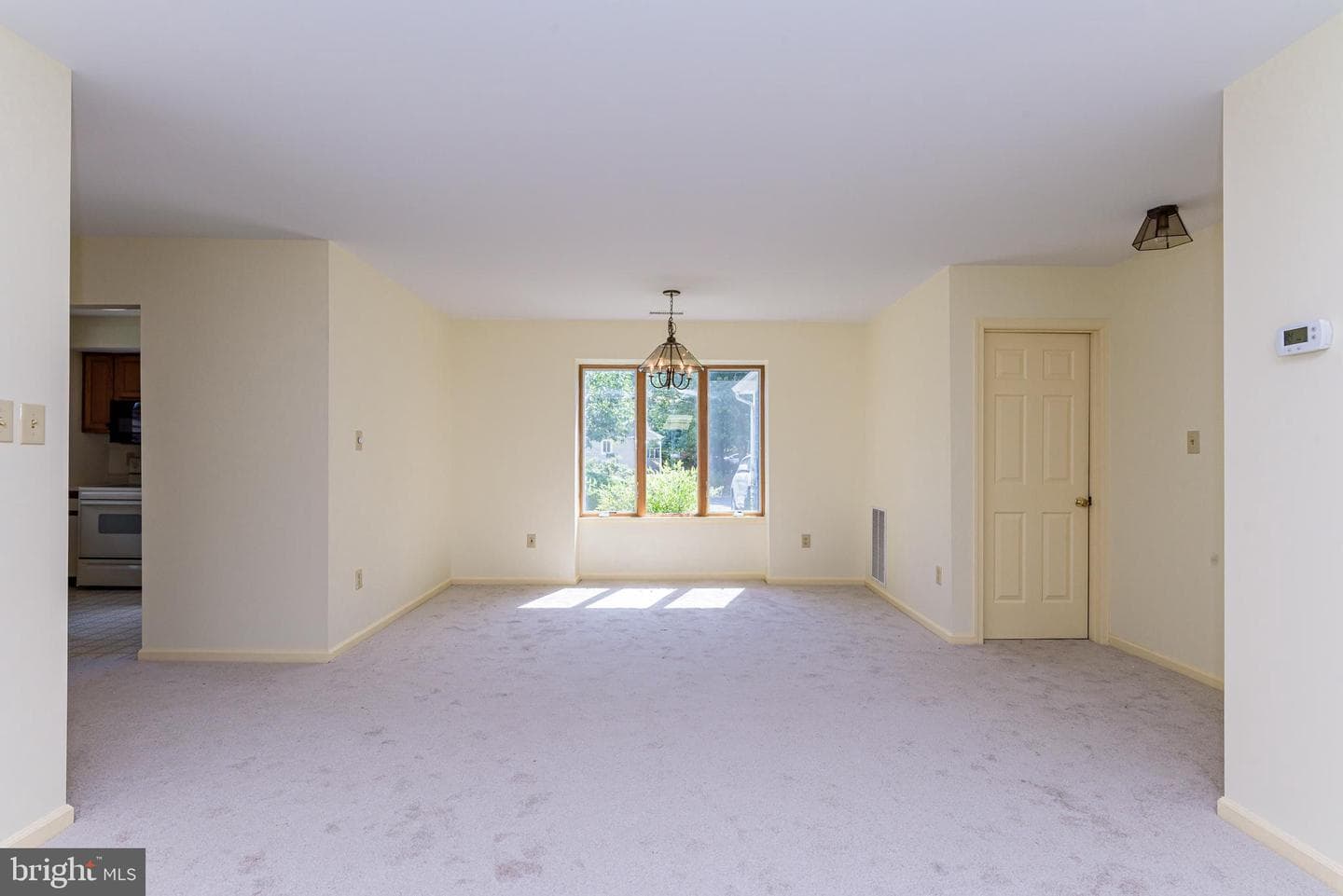 1004 Heron Court photo 7