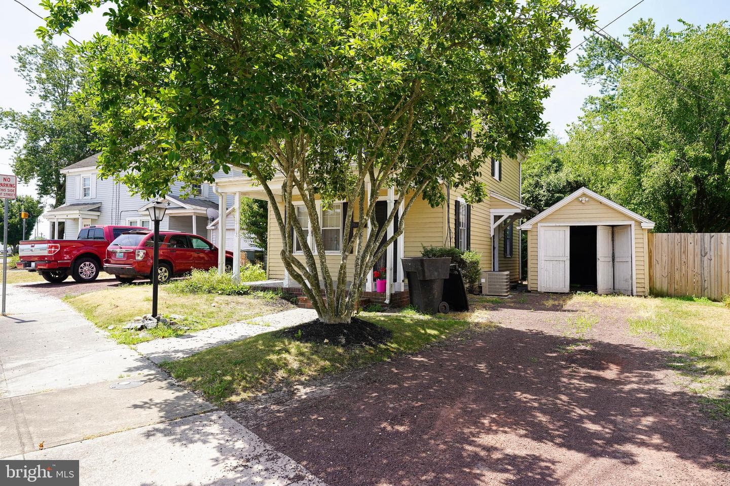 318 Locust Terrace photo 2