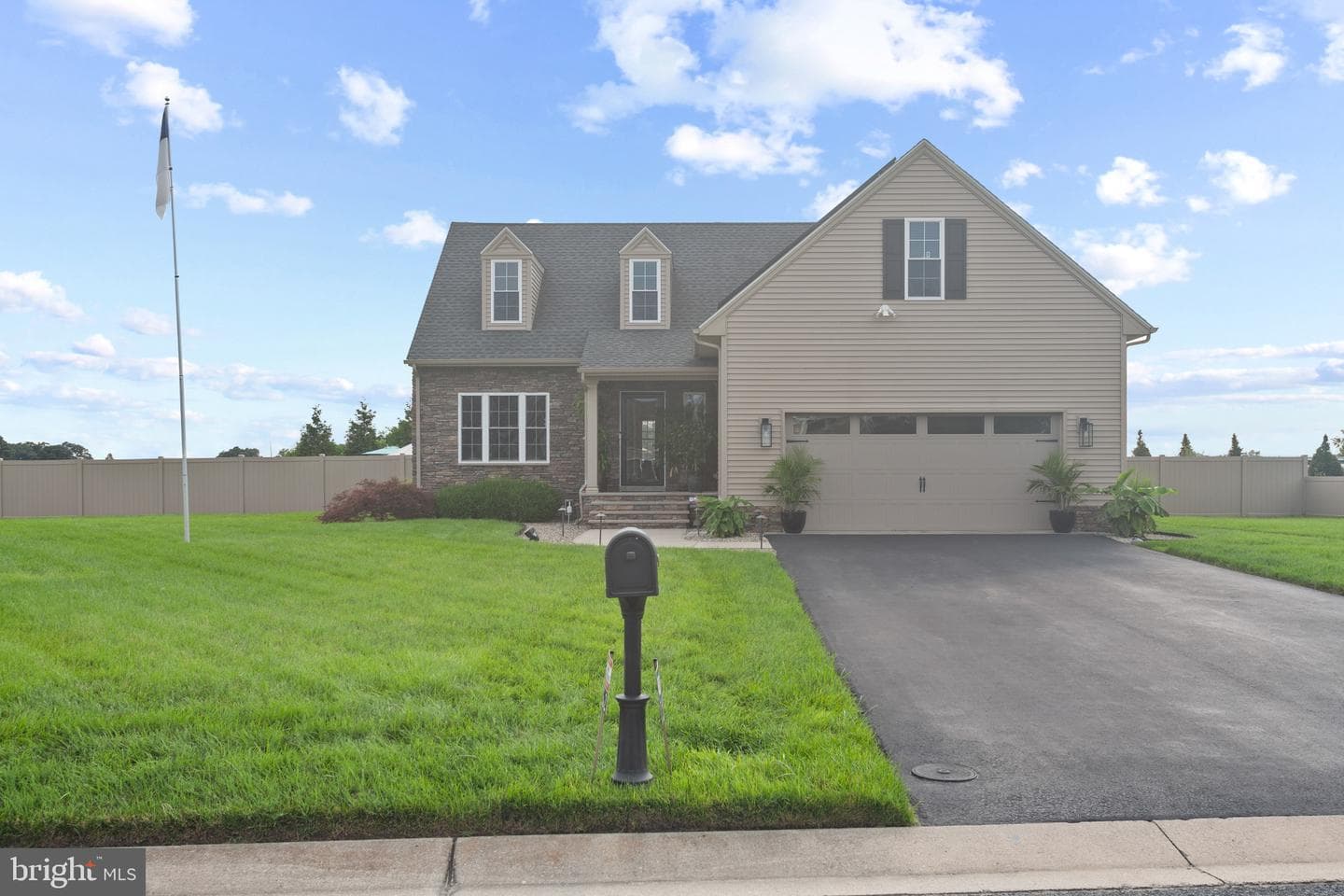 27282 Equestrian Drive photo 2