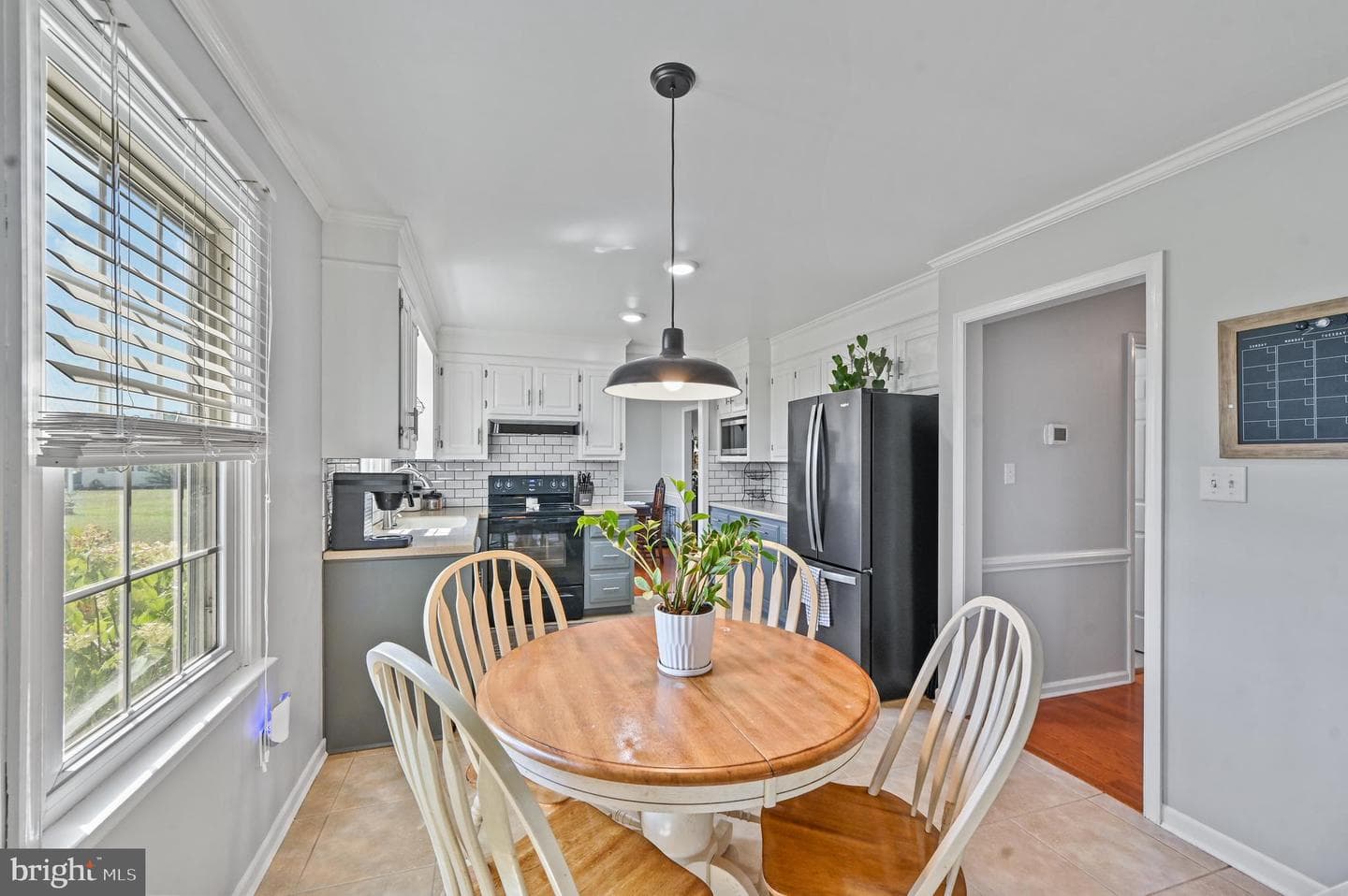 6473 Cobblestone Court photo 10