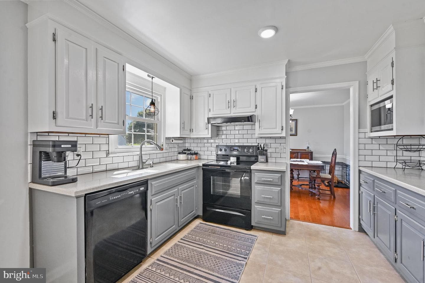 6473 Cobblestone Court photo 9