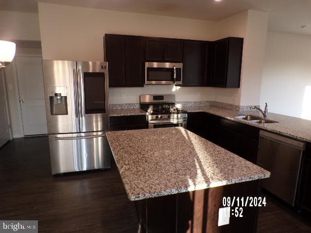 410 Twin Creeks Drive photo 11