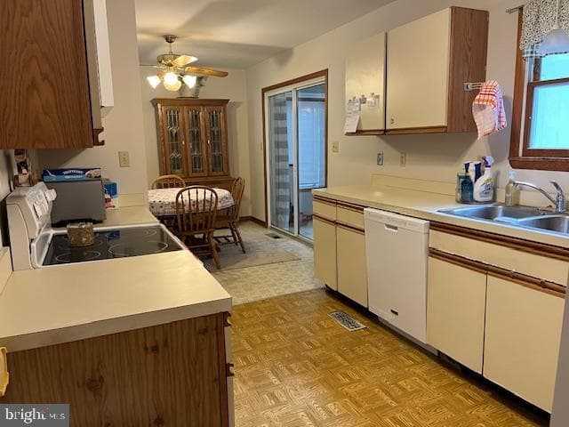 906 Friar Tuck Lane photo 13