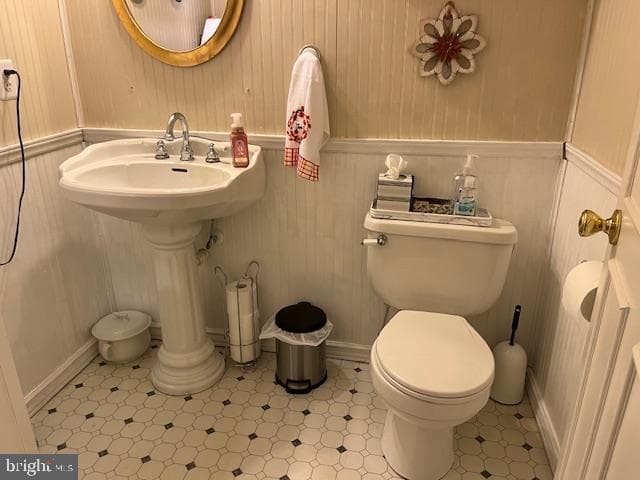 906 Friar Tuck Lane photo 20