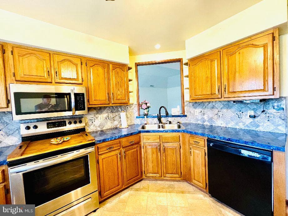 1000 E Schumaker Manor Drive photo 6