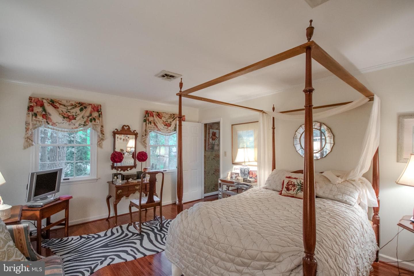 8398 Hilda Drive photo 19