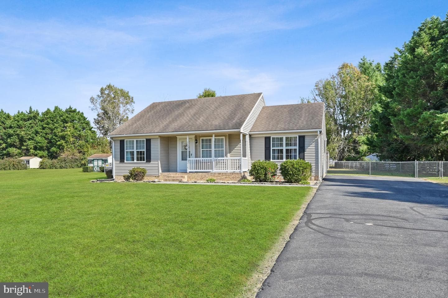 215 Mildale Drive photo 1