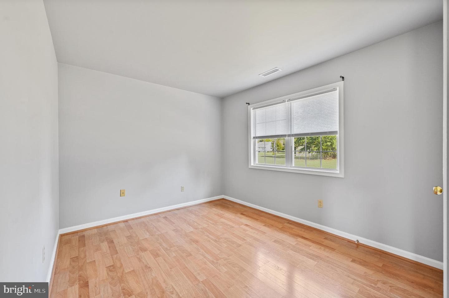 215 Mildale Drive photo 11