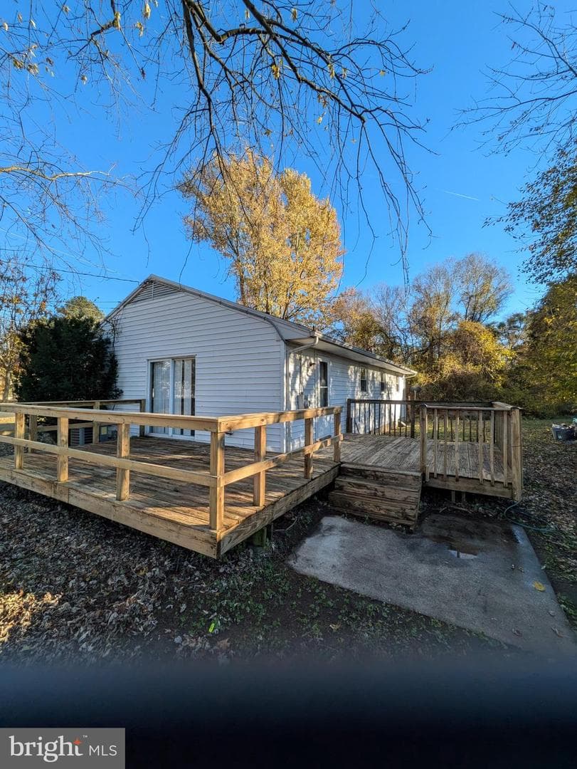 200 Benjamin Avenue photo 2