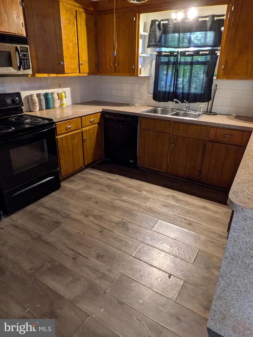 200 Benjamin Avenue photo 8