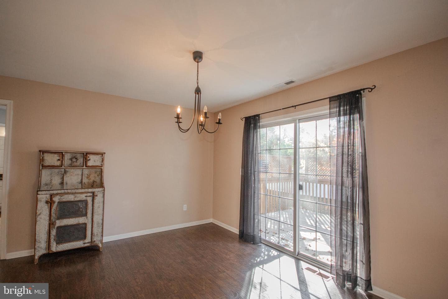 900 Emerald Court photo 10