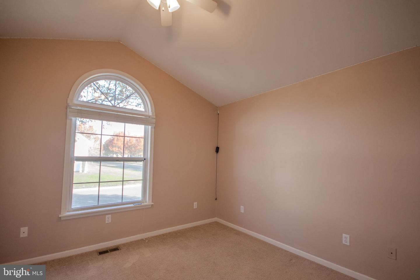 900 Emerald Court photo 16