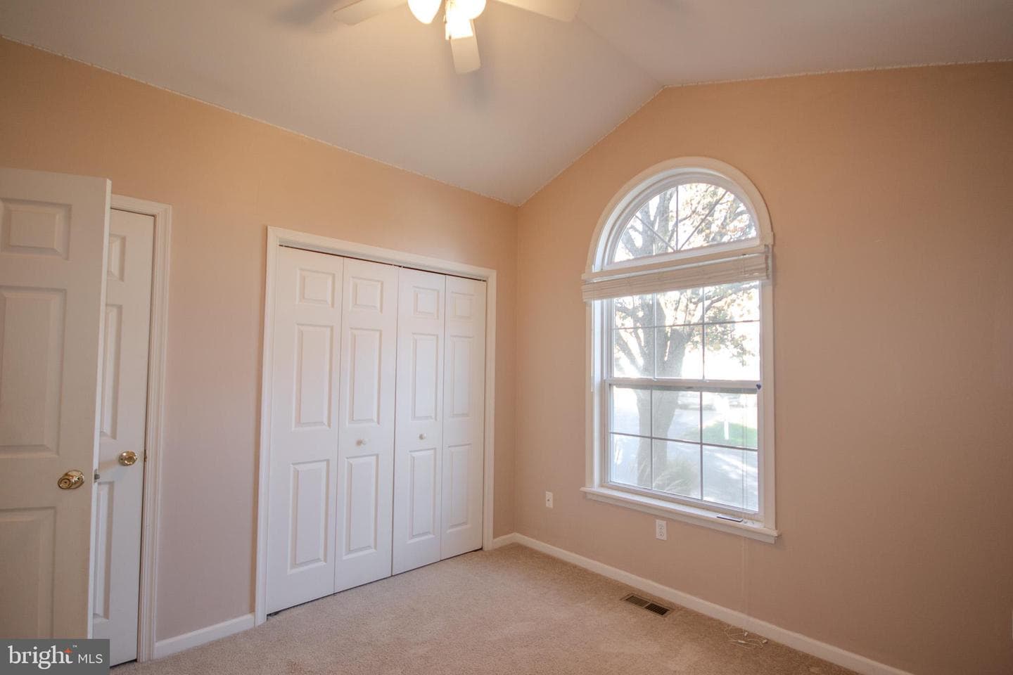 900 Emerald Court photo 17
