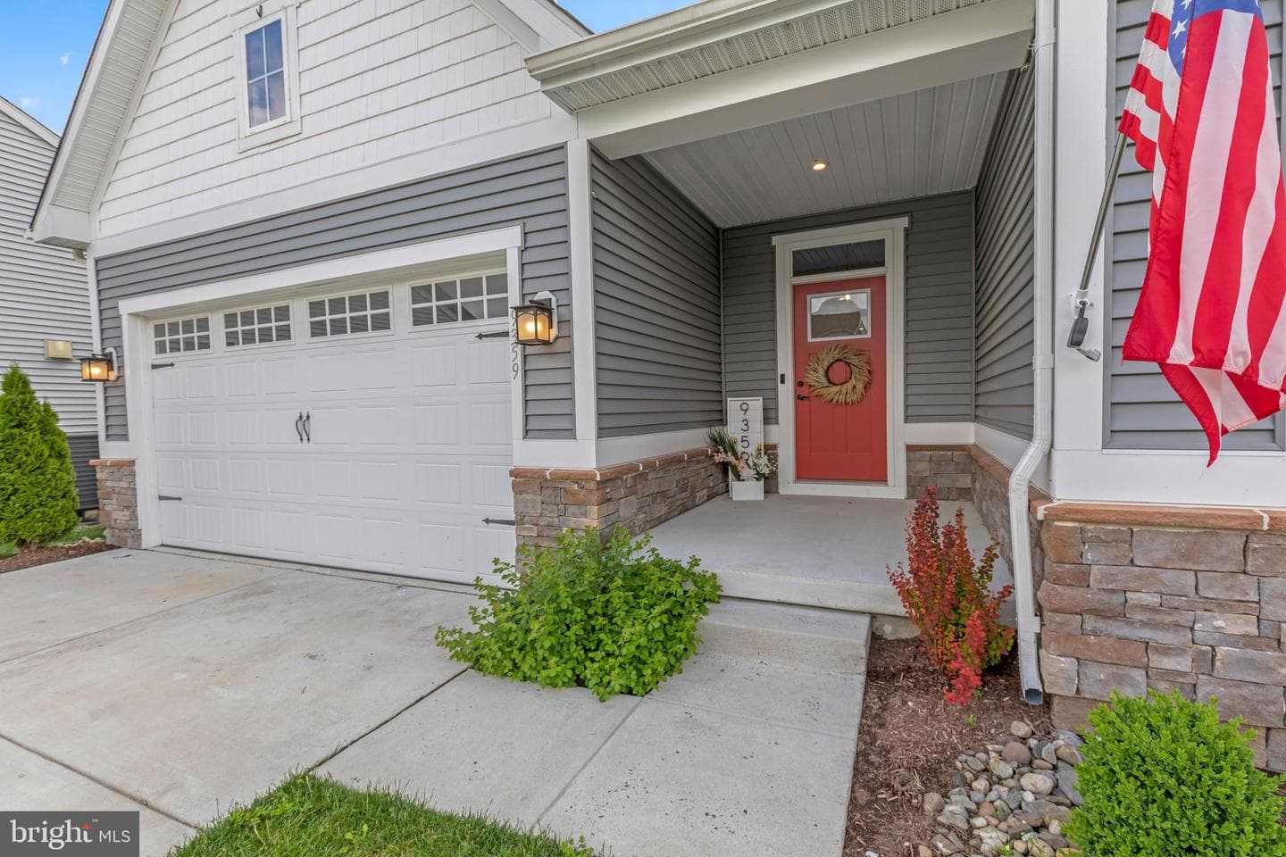 9359 Mulligan Way photo 2