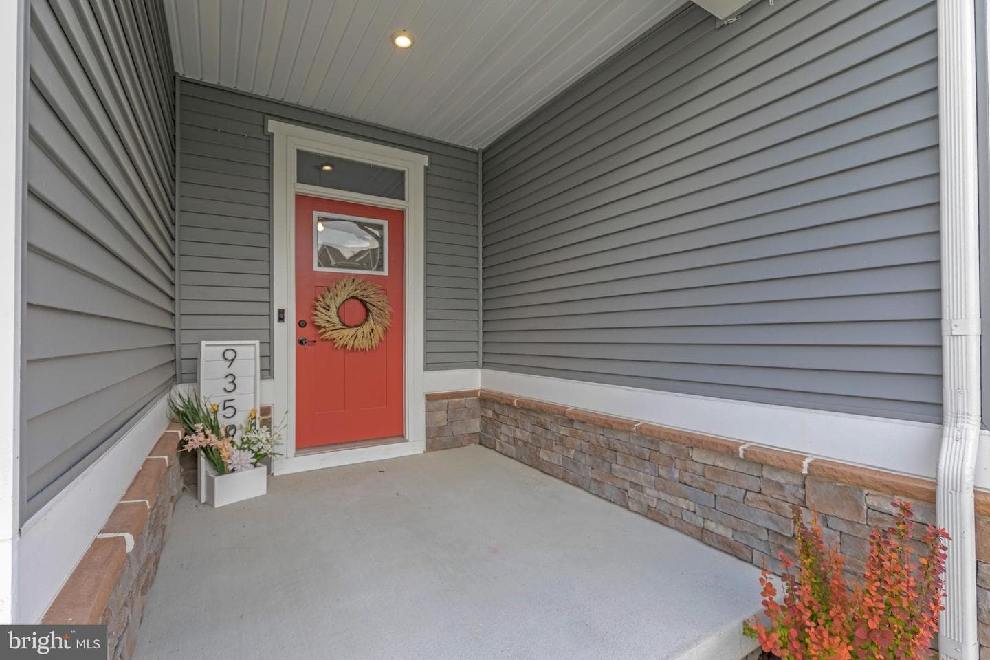 9359 Mulligan Way photo 3