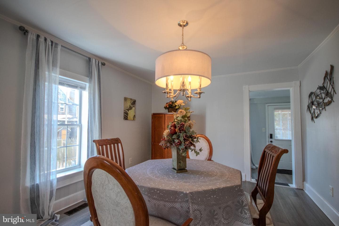 106 W Philadelphia Avenue photo 11