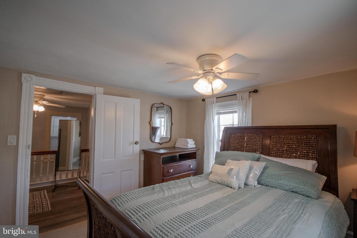 106 W Philadelphia Avenue photo 24
