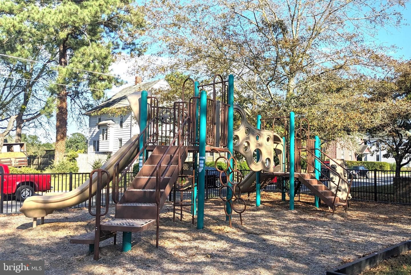 106 W Philadelphia Avenue photo 33