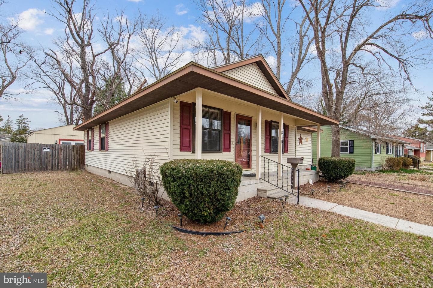 810 Springfield Circle photo 3