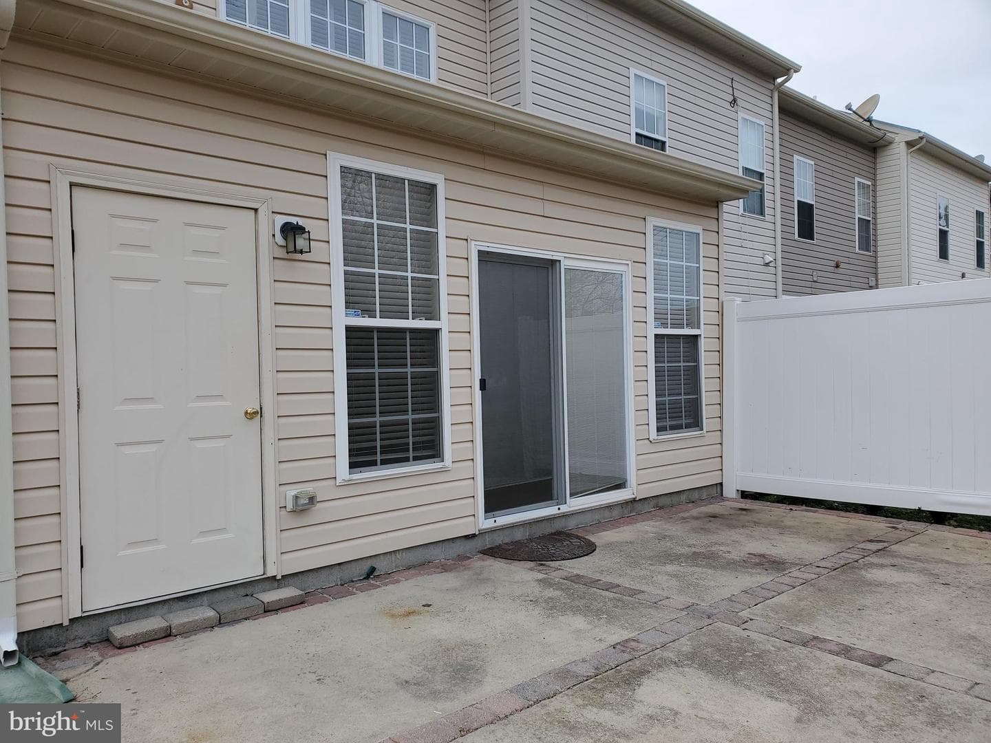 1020 Meadow View Drive photo 3