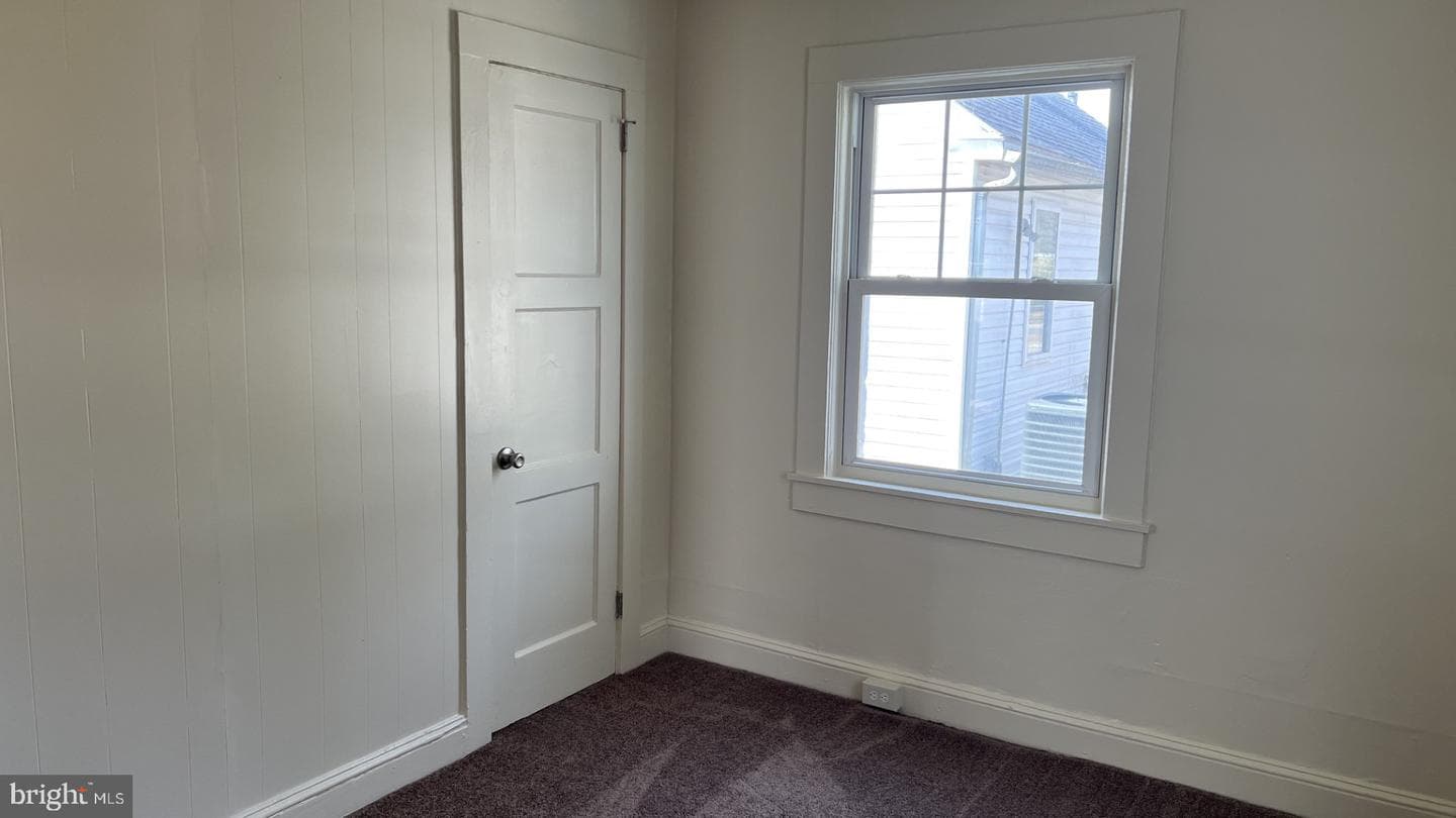 313 E College Avenue photo 11