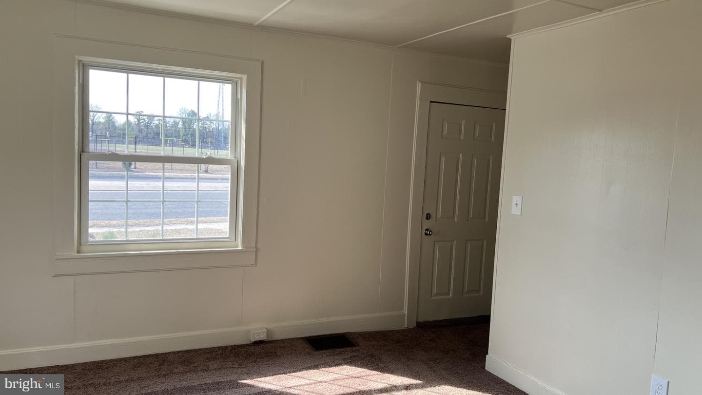 313 E College Avenue photo 5