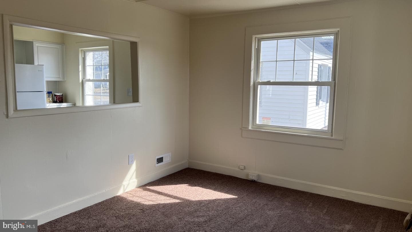 313 E College Avenue photo 7