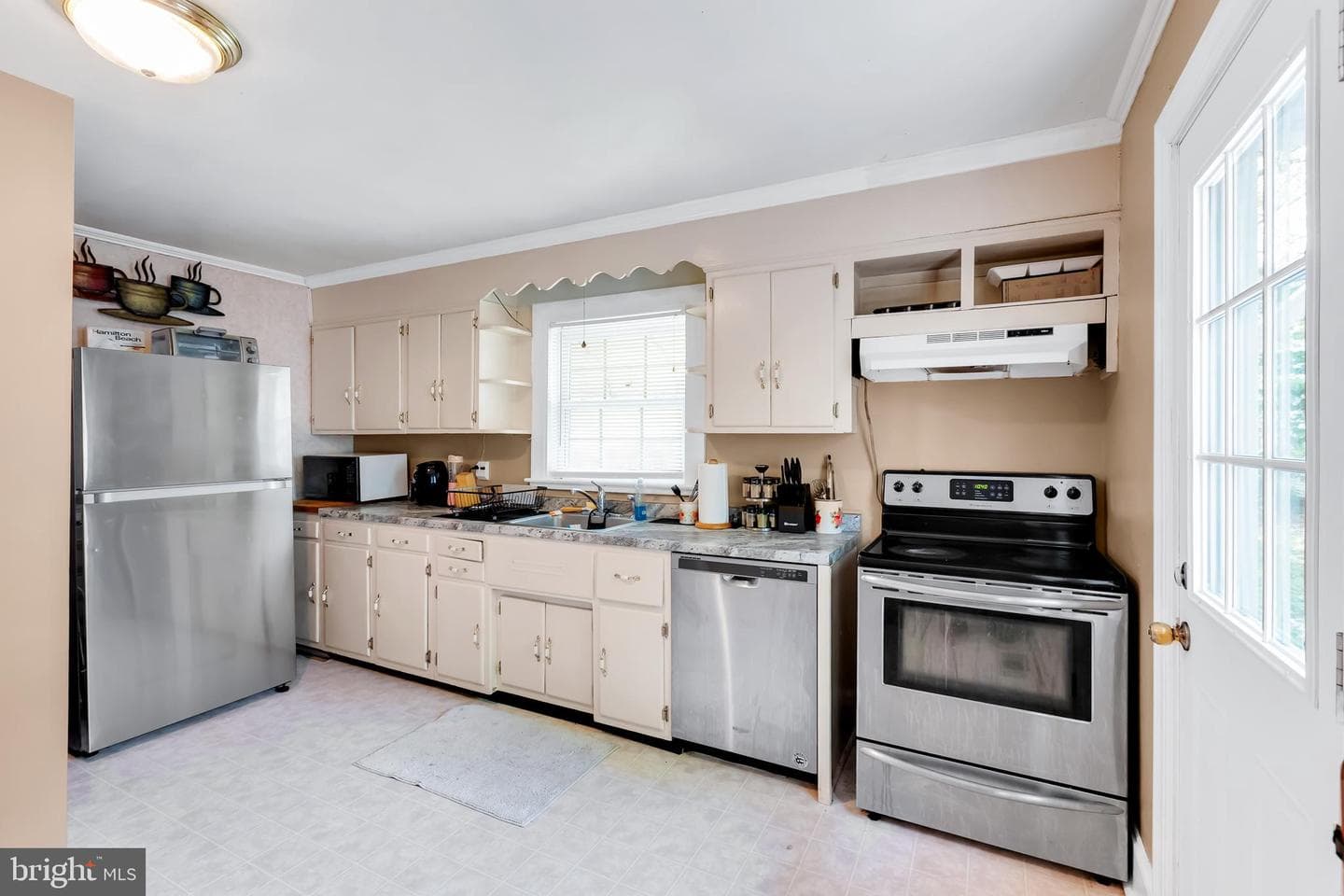 1513 Lilac Drive photo 9