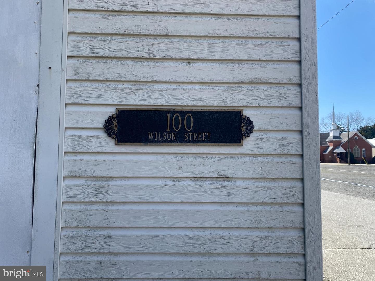 100 Wilson Street photo 3