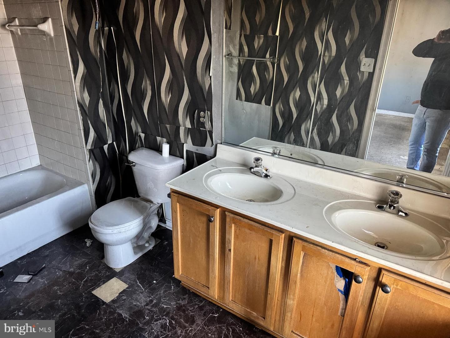 202 Castlebar Drive photo 5