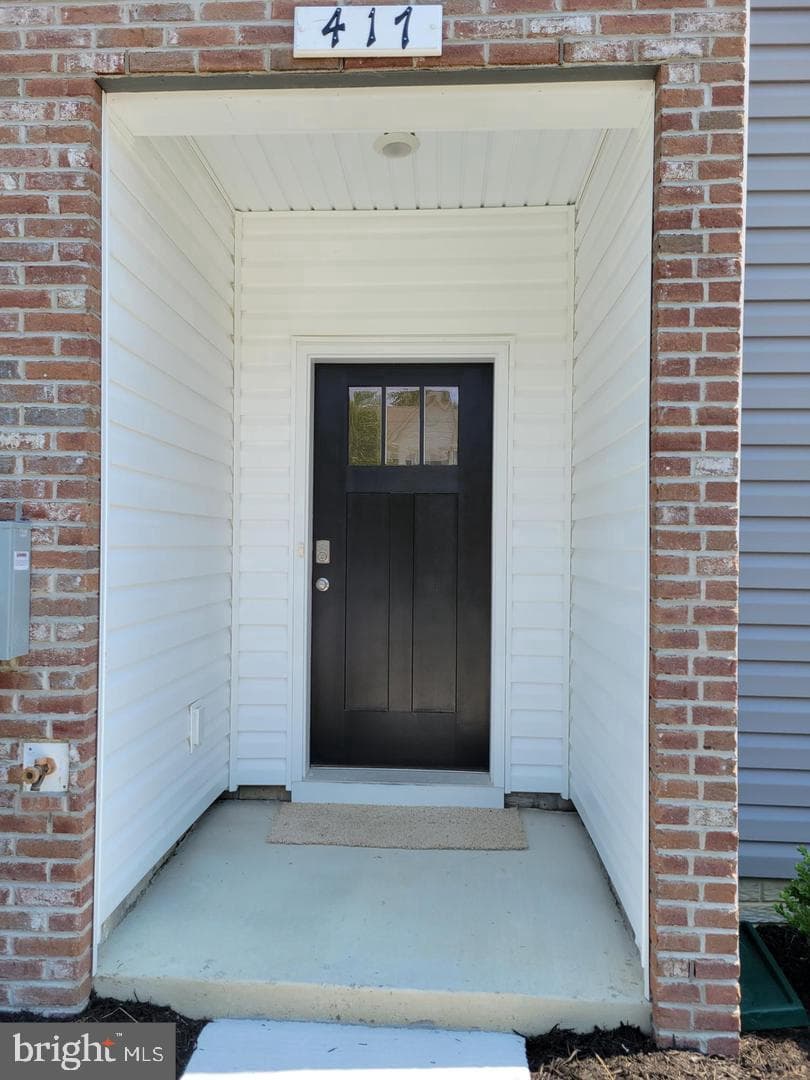 417 Stream Valley Court photo 4