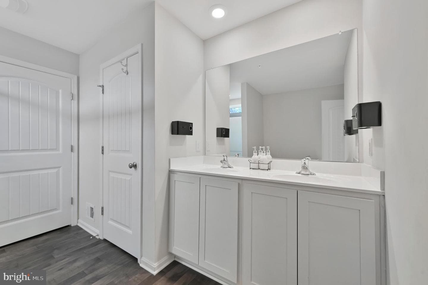 128 Hunters Way photo 13