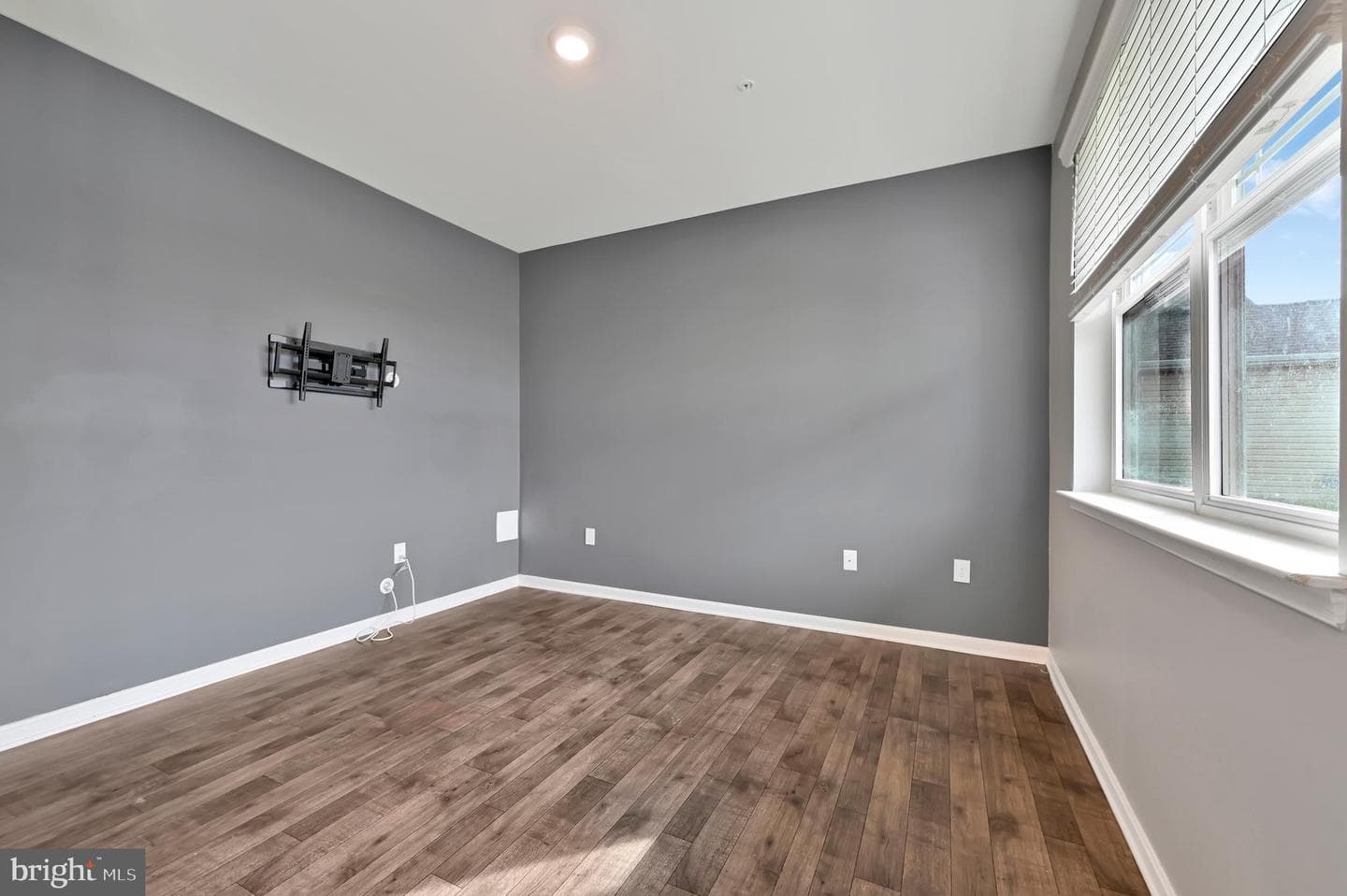 128 Hunters Way photo 3