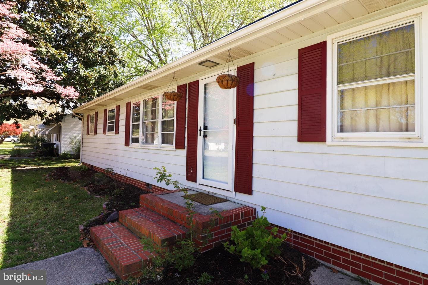 1405 Westchester Street photo 2