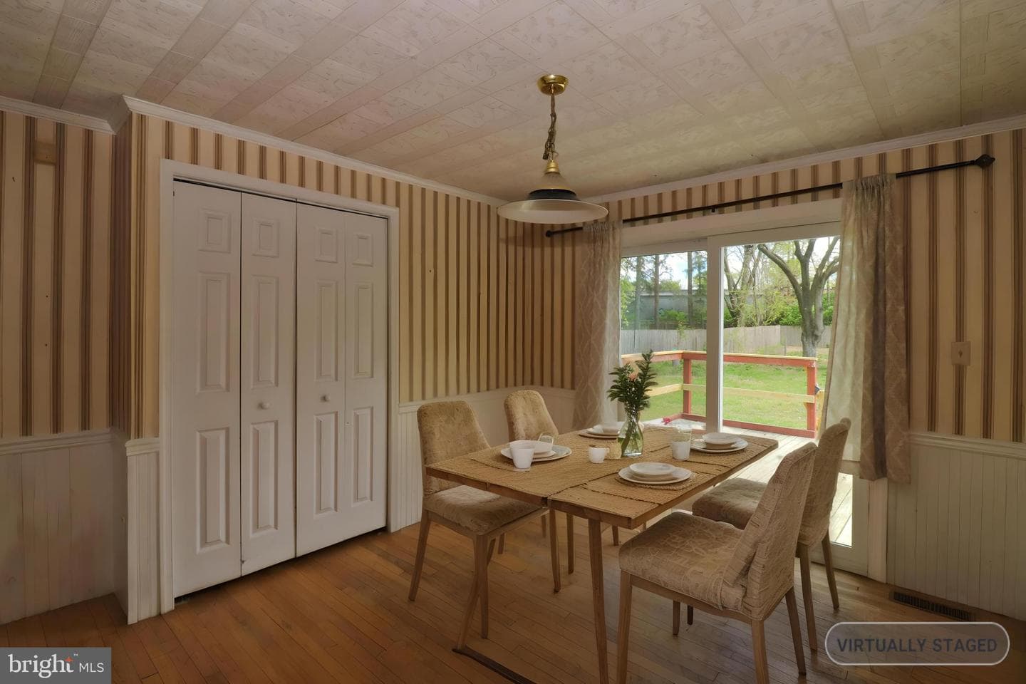 1405 Westchester Street photo 22