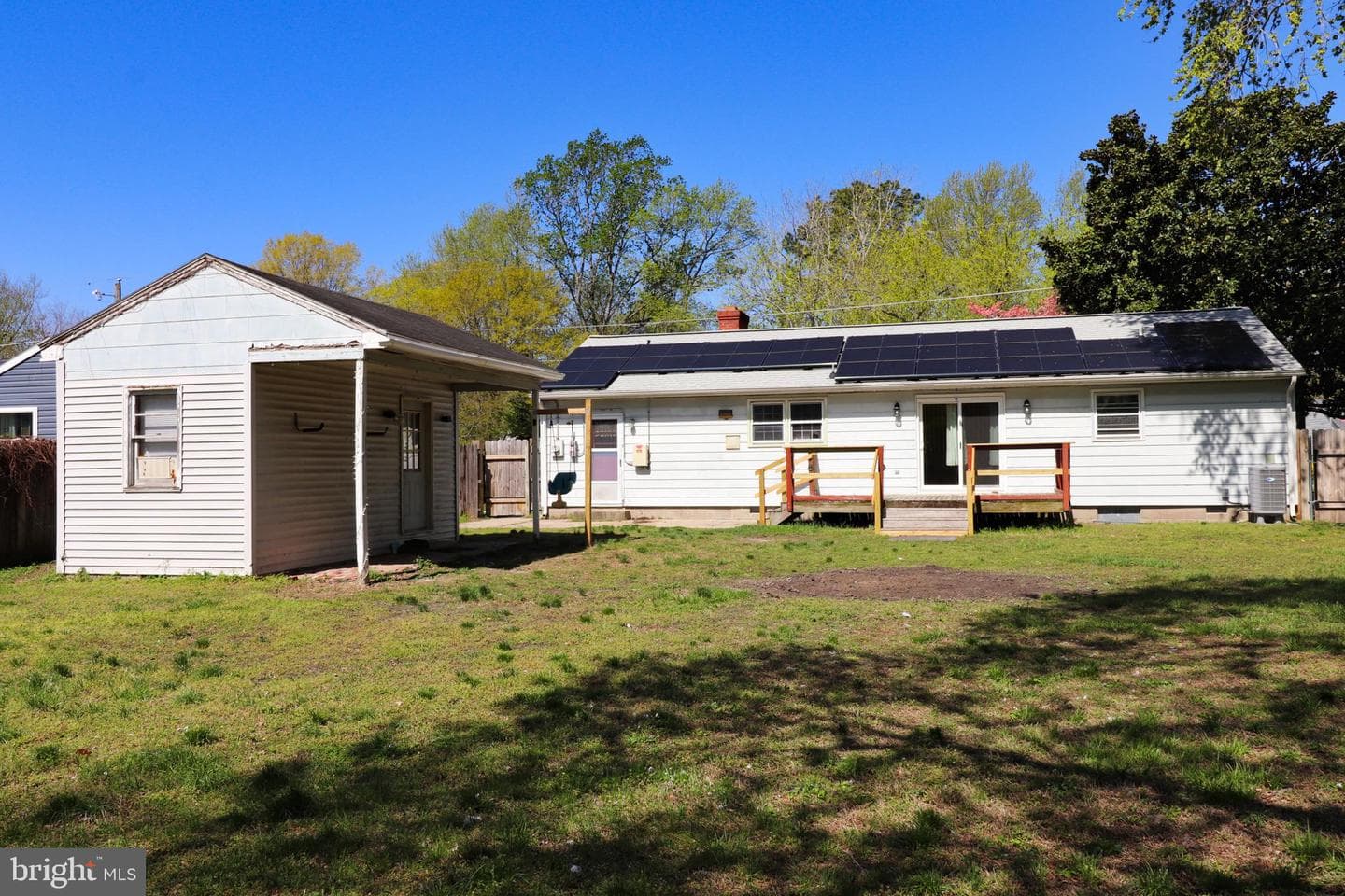 1405 Westchester Street photo 32